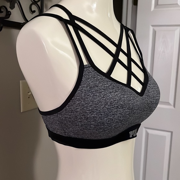 PINK! Lightly padded sports bra. Size M. Ultimate push-up. - Picture 2 of 5